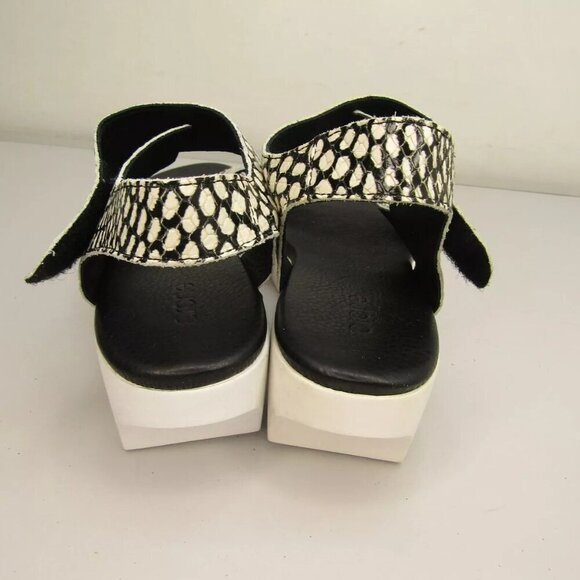 NEW ARCHE Womens Soqeto Sandals Wedge Hook & Loop Ankle Strap Cushioned Size 9 - Picture 3 of 12